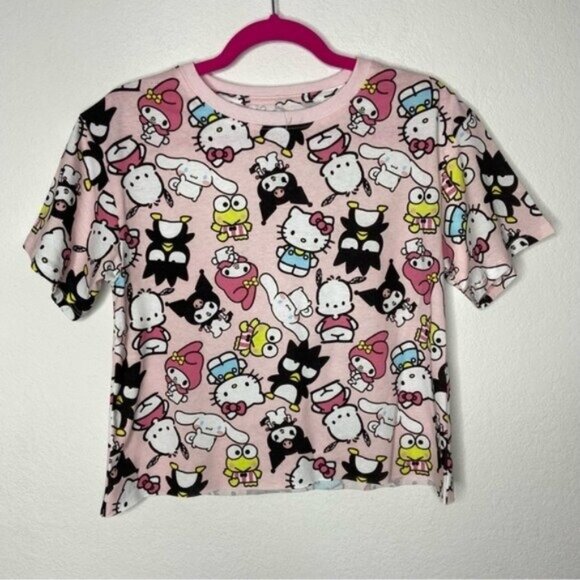 Hello Kitty & Friends Pink All Over Print Short Sleeve Crop Top Size L NWOT - Picture 1 of 5
